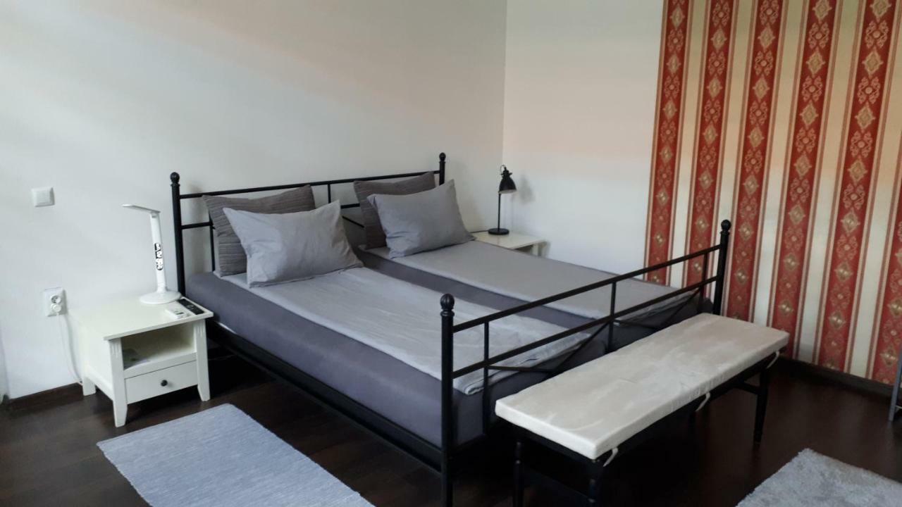 City Center Minimalist Apartment 拉迪亚 外观 照片